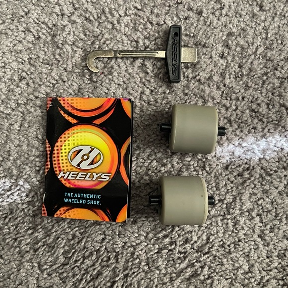 Custom Hand Painted Heelys - Picture 8 of 10